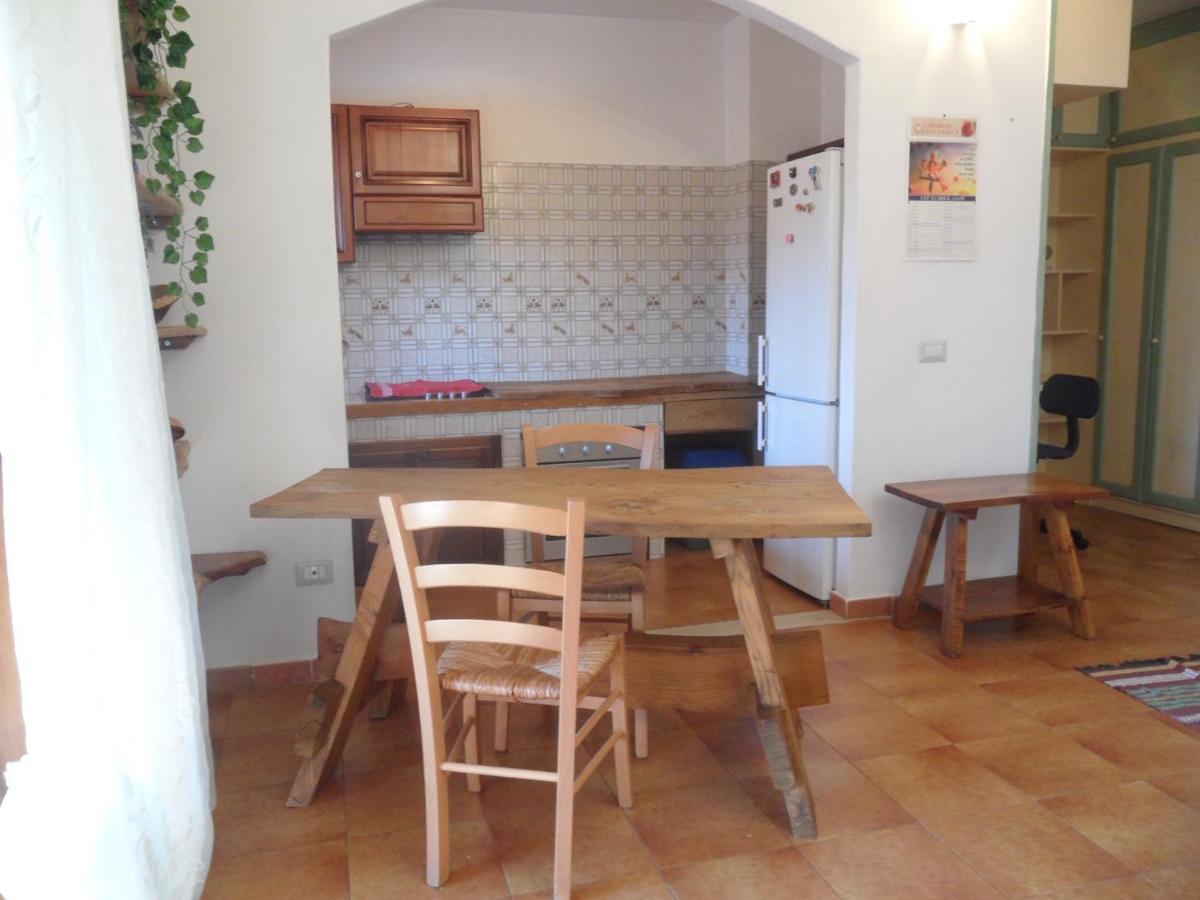 Appartamento Cisto Olbia Bagian luar foto